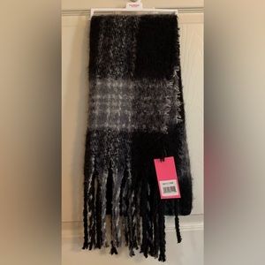 Black and White Scarf